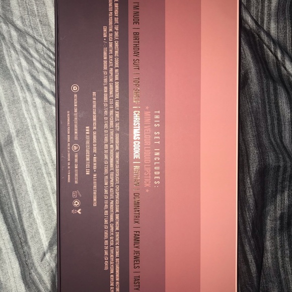 Jeffree star nude set - Picture 3 of 3